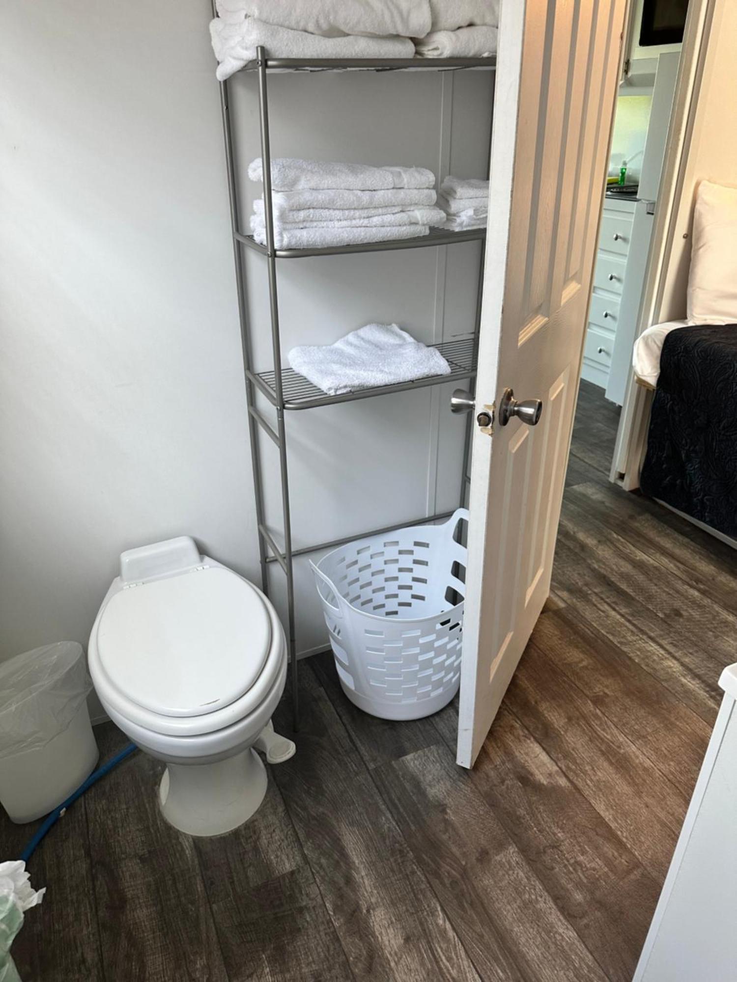 Aqua Lodges At Hurricane Hole Marina ستوك آيلاند المظهر الخارجي الصورة